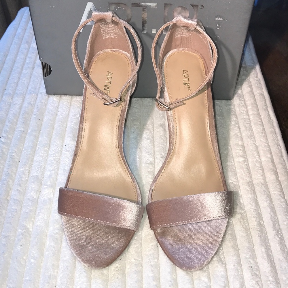 ✨APT.9 Light Pink Heels